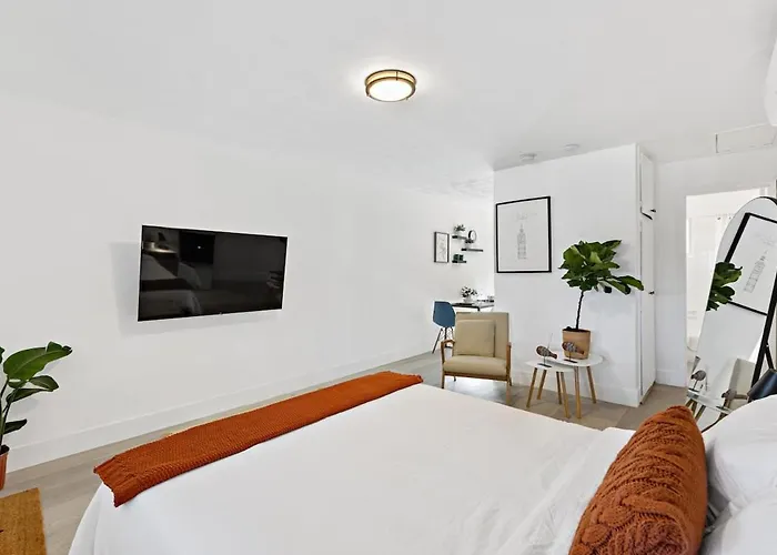 Lovely Rental Unit With Free Parking On Premises
